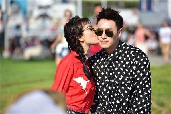 吴昕潘玮柏在COSMO盛典宣布有新惊喜,是在一起了吗?