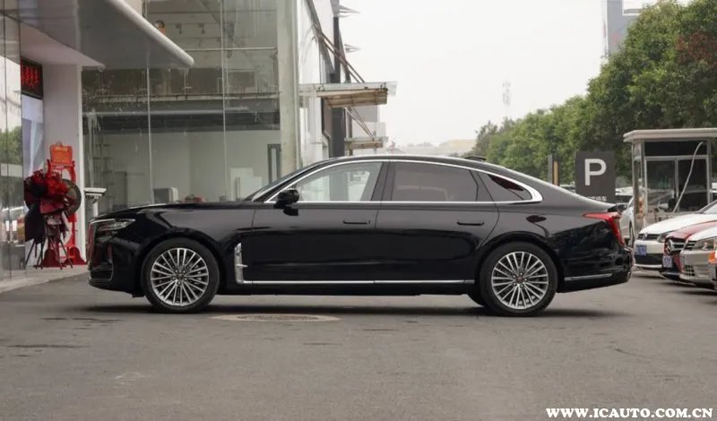 红旗H9新车正式上市，一汽红旗H9价格31万起