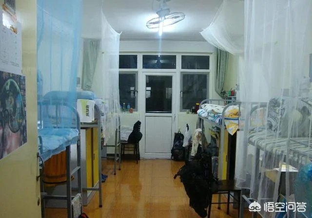 你们认为,现在大学生一个月用多少生活费比较合适?