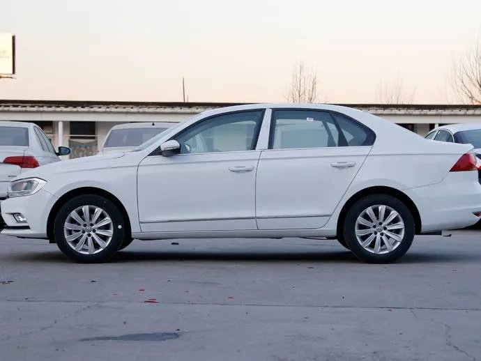 宝马m的三个颜色代表什么(宝马7系内饰颜色可以自己选吗)