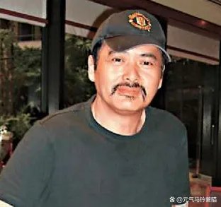 周润发三十年多年无子，妻子：不怪发哥，那是什么原因？