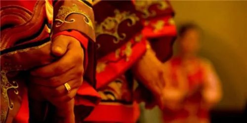 结婚送礼送多少钱合适 结婚送礼必须知道的10件事