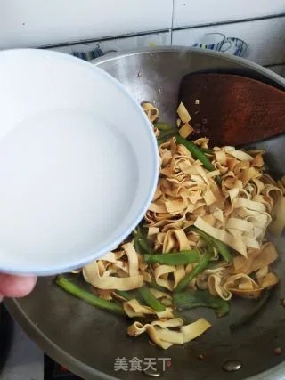 尖椒干豆腐