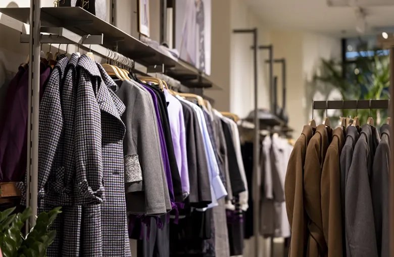 开女装加盟店怎么选择品牌？女装加盟代理哪个品牌好？