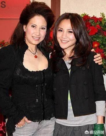 甄妮女儿甄家平傅声家里人如何看待?