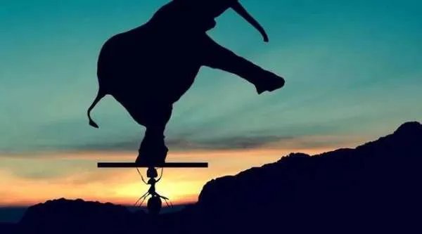 《坚强的理由》到底谁是原创？？？