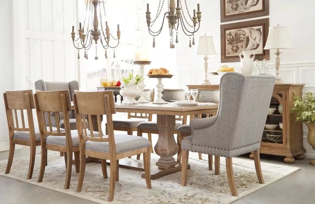 挑对的家具，和对的人一起吃饭