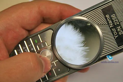 圆形屏幕细腻超VGA 摩托罗拉AURA详解