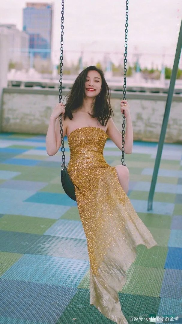 和明星倪妮共用同一个名字，这个姑娘要火了。她是谁呢？