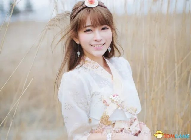 韩国清纯女孩爆红网络 网友感叹韩国医生医术精湛