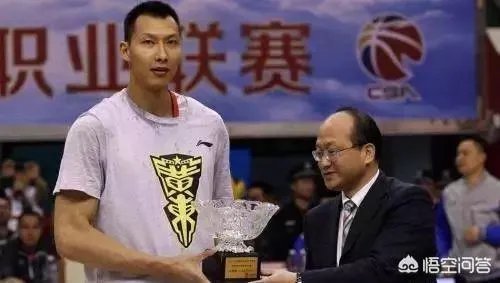 丁彦雨航击败易建联获得常规赛MVP，易建联为啥第一时间送上祝福？