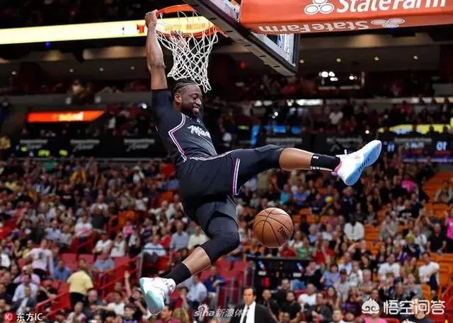 勇士和热火比赛中，韦德投出绝杀球之后，杜兰特还特意让出落脚空间，你怎么看？