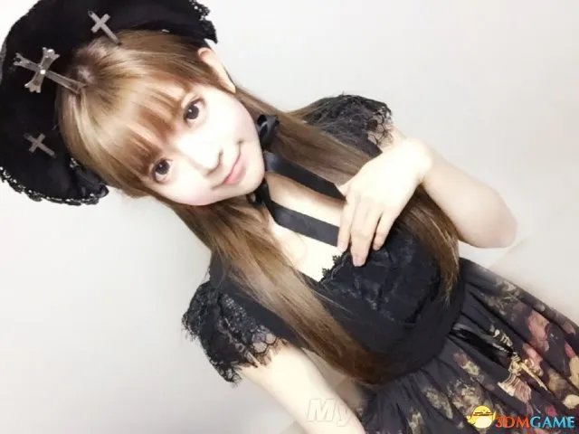 韩国清纯女孩爆红网络 网友感叹韩国医生医术精湛