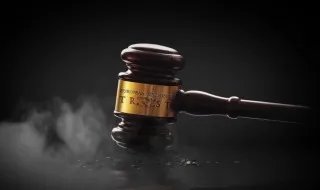 女子侮辱英烈获刑