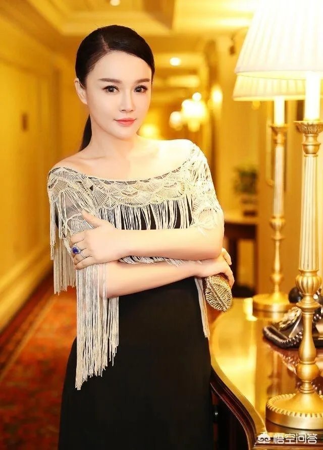 刚传眼睛失明，又爆老婆冉莹颖早已安排后路，硬汉邹市明怎么了？