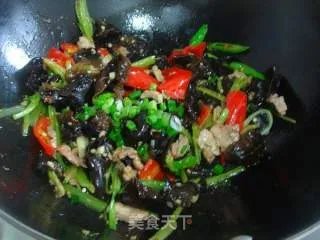 【湘菜】木耳炒肉
