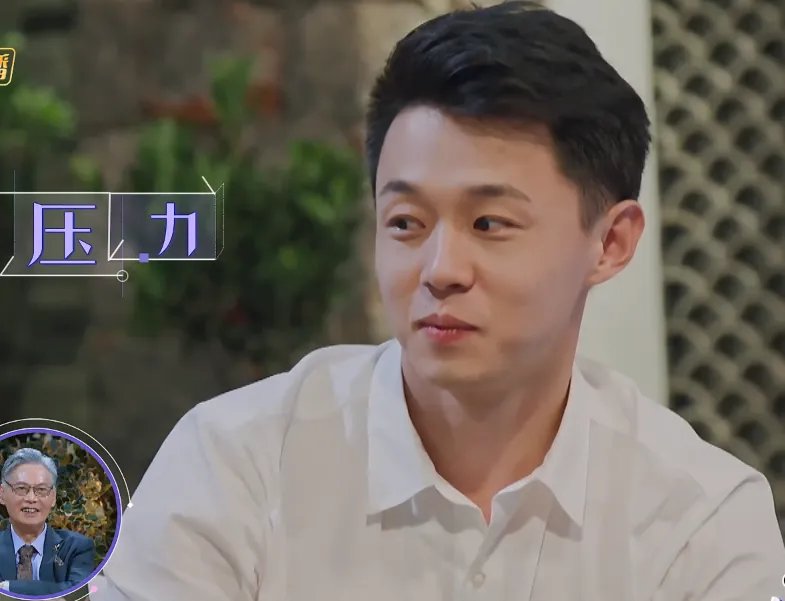 金晨刚见男嘉宾,就被李斯丹妮和沈梦辰逼问,是不是不礼貌?