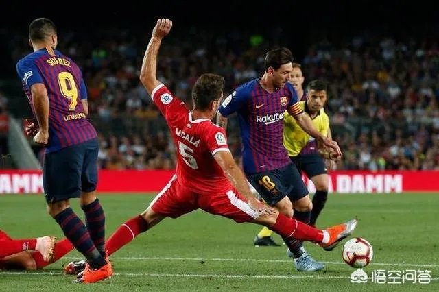 十人巴萨2：2战平赫罗纳，梅西罕见发脾气，怒骂主裁判赛后拒绝握手，对此你怎么看？