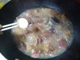 【西红柿炖牛肉】