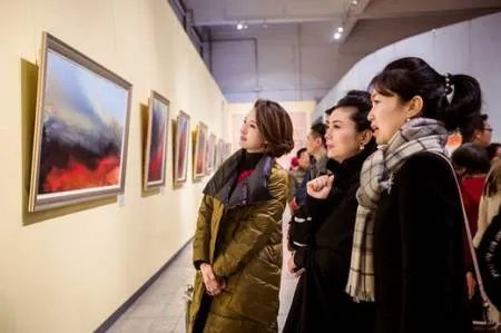 张蕾助阵朱军画展具体什么情况？是怎么回事？