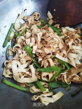 尖椒干豆腐