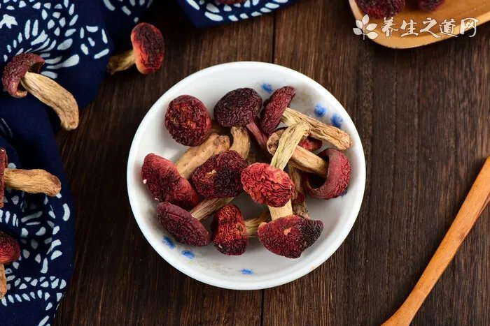 咸鱼长蛆了怎么办 咸鱼长蛆了还能吃吗