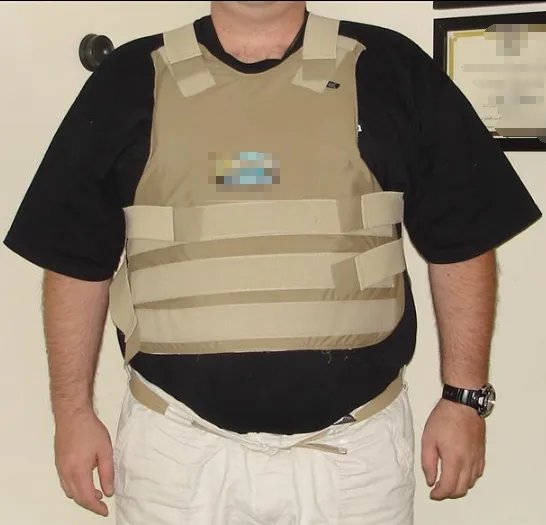 防弹衣是由什么材料制成的?