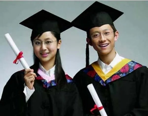 杨紫在娱乐圈中很多年，你喜欢她吗？