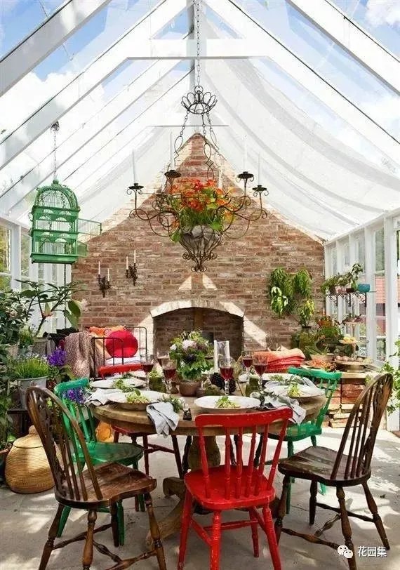 花园里有一间阳光房,美了这个灿烂的季节