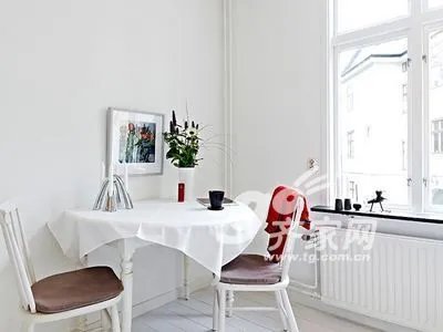 阁楼美女装修有品味 单身MM大秀31平米公寓