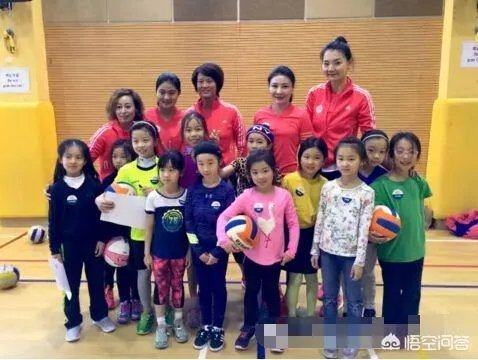 昔日上海女排“五连冠”成员，中国女排主力二传诸韵颖近况如何？