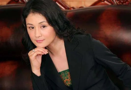 于月仙的去世不像表面上这么简单,“刘大脑袋”透露车祸细节,真相是什么?