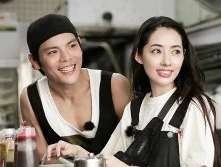 郭碧婷生女向太奖励豪宅，郭碧婷已答应生三胎，对此你怎么看？