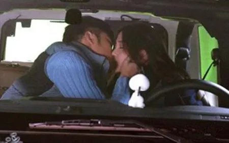 杨颖和陈赫舌吻照片曝光 郑恺喜欢baby和陈赫关系不好？