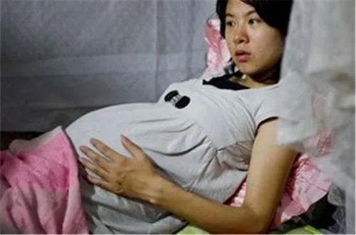 郑州女子怀上八胞胎家人考虑减胎,若是不减胎是否会危及产妇性命?