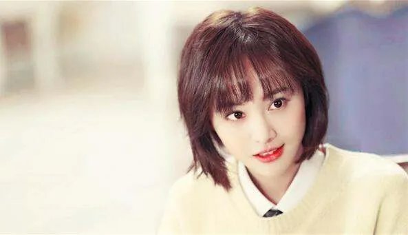 郑爽庭审现场发狂，美国法官要求她进行精神鉴定，对此你怎么看？