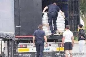 100万枚中国产N95口罩又被截了，刚到美国机场就消失，你怎么看？