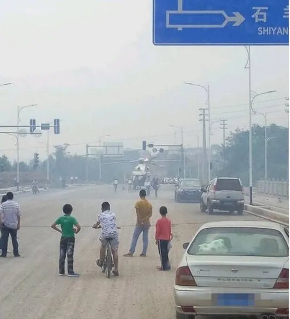 四川男子国庆开飞机回家是什么情况？