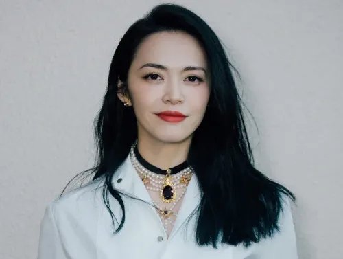 姚晨和曹郁是什么关系？曹郁得过奖吗？