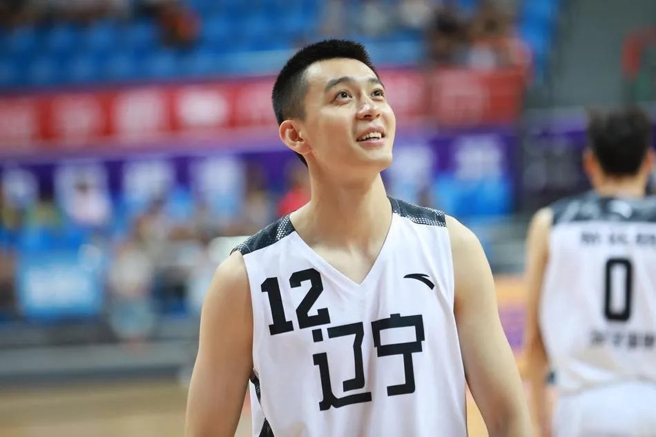 杨鸣唐佳良合照