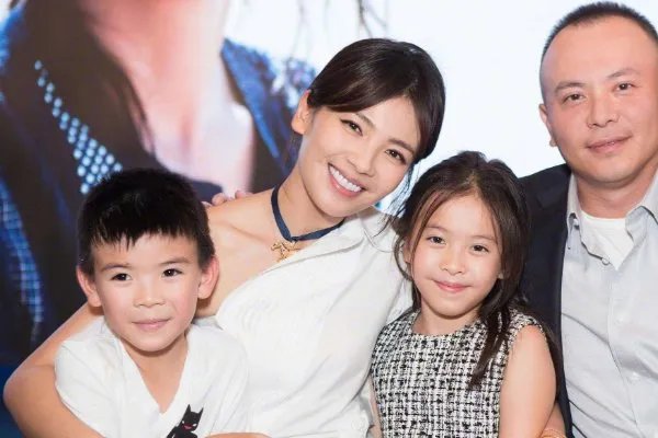 刘涛和老公王珂真的是跨过了千难万险才相恋至今的吗？