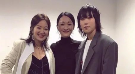 窦靖童晒与周迅合影，作为星二代到底有哪些不为人知的辛酸？