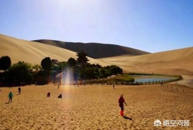 敦煌月牙泉俗名叫什么？