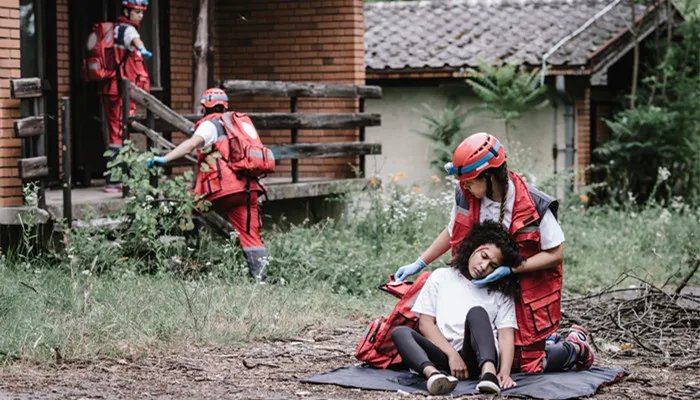 蓝天救援队是一个什么样的组织 蓝天救援队是一个官方组织吗