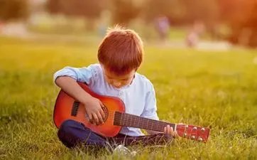 杨柳木命女孩和什么命相配 杨柳木命的女人的命运好不好