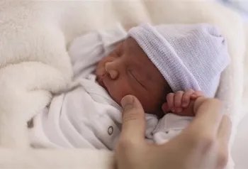 江苏扬州出生“袖珍”四胞胎 最小者685克(图)