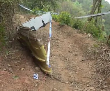 东航失事飞机三名飞行员职务公布,他们在飞行中是否有重大失误?