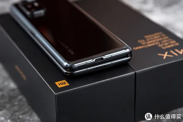 为什么说小米首款折叠屏只是个半成品？小米MIX FOLD优点缺点一文全解析