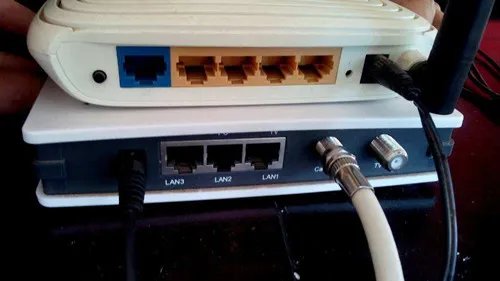 路由器和猫的区别  猫和路由器怎么连接