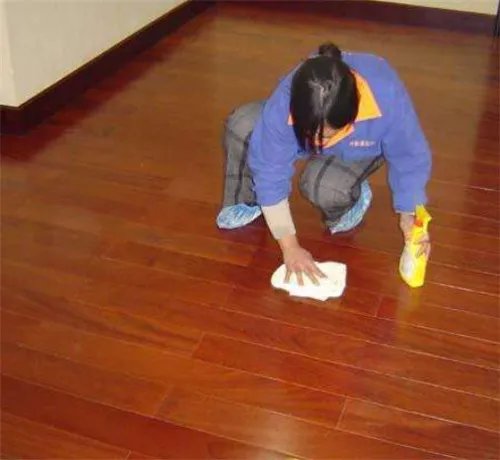 地面打蜡的施工流程 地面打蜡的5个步骤介绍